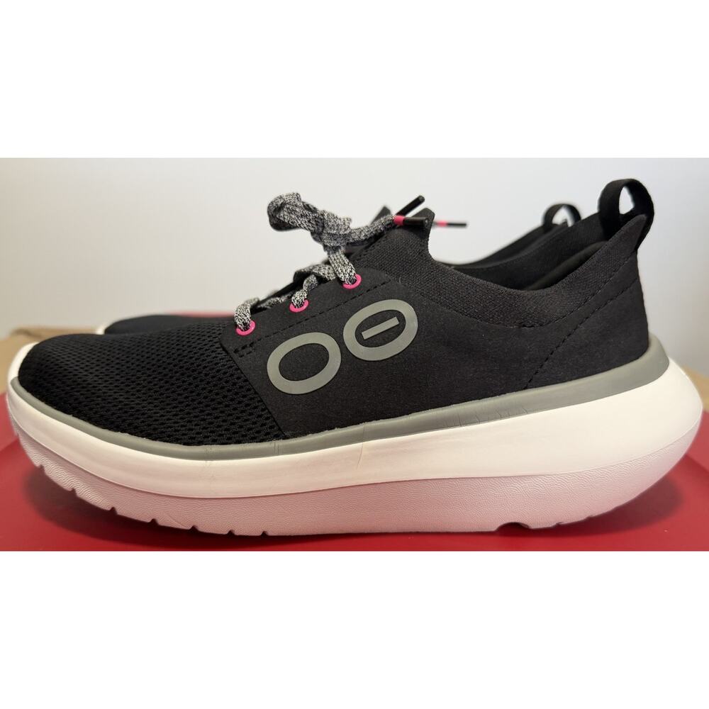 OOFOS Women's OOmy Stride Size 8